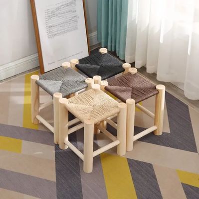 Agregue un toque de elegancia a su sala de estar y comedor con un taburete moderno de madera sólida nórdica