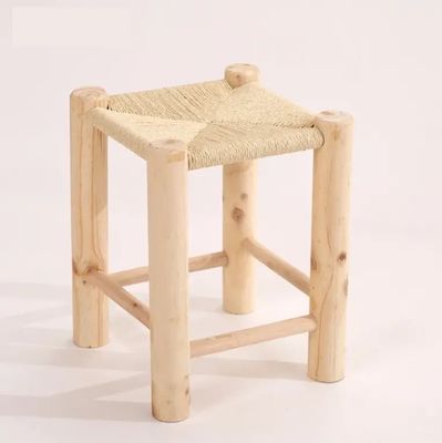 Agregue un toque de elegancia a su sala de estar y comedor con un taburete moderno de madera sólida nórdica