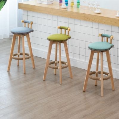 Cadro de madera sólida Modernas sillas de bar nórdicas con esponja de alta densidad y asiento de tela / cuero