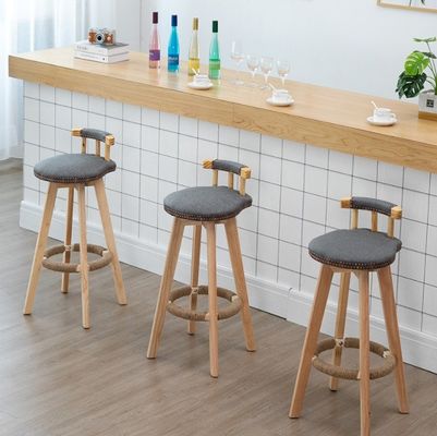 Cadro de madera sólida Modernas sillas de bar nórdicas con esponja de alta densidad y asiento de tela / cuero