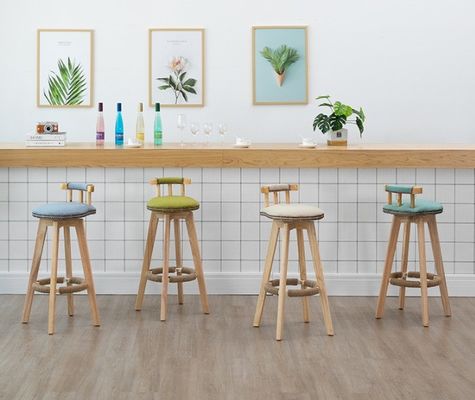 Cadro de madera sólida Modernas sillas de bar nórdicas con esponja de alta densidad y asiento de tela / cuero