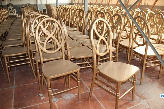 NO Materiales de madera sólida plegados sillas de banquete apilables para muebles de hotel espalda redonda Chiavari Design
