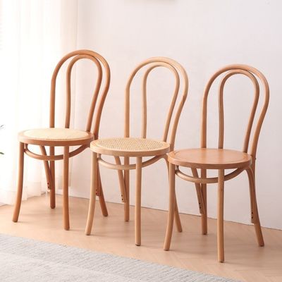 Cushion de rotín natural de madera sólida silla de boda de madera banquete personalizado moderno silla apilada para muebles comerciales