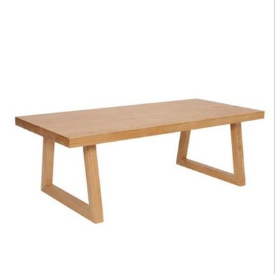 Edificio de oficinas Nordic Art Assurance Mesa de comedor de madera maciza personalizada para un diseño profesional y moderno