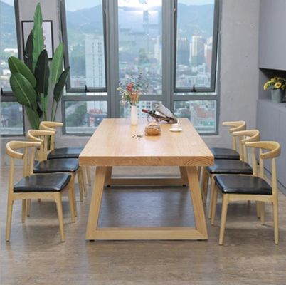 Edificio de oficinas Nordic Art Assurance Mesa de comedor de madera maciza personalizada para un diseño profesional y moderno