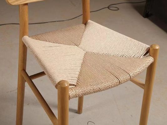 Silla alta nórdica de madera maciza con respaldo de cuerda natural y límite de peso de 250 kg para una experiencia de asiento cómoda