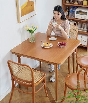 Casa Muebles Silla de comedor de rotín de madera con diseño moderno