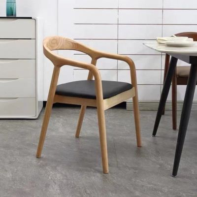 Silla de comedor de madera sólida Nordic Light Luxury Hotel Cafe Tejido o cuero para comidas finas