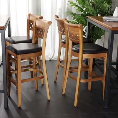 Silla de comedor moderna de madera maciza con respaldo alto mezcla de estilo y comodidad