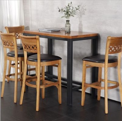 Silla de comedor moderna de madera maciza con respaldo alto mezcla de estilo y comodidad