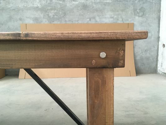 Material de cubierta Madera sólida Diseño clásico Doblable Granja Comedor Mesa de bodas con cubierta de madera y función plegable