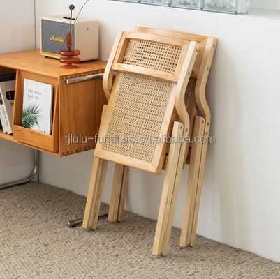 Sillones de comedor de madera plegable de ratán Estilo de diseño moderno para muebles de comedor y construcción de madera maciza