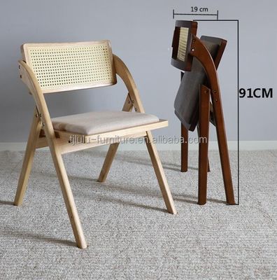 Sillones de comedor de madera plegable de ratán Estilo de diseño moderno para muebles de comedor y construcción de madera maciza