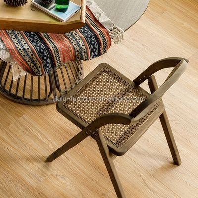 Fruniture de comedor Morden elegante silla de madera con asiento y respaldo de rotín duradero