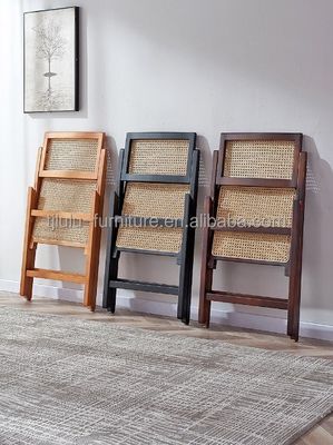 Embalaje de correo Cadeira de comedor plegable de madera maciza de ratán para decoración de restaurantes nórdicos
