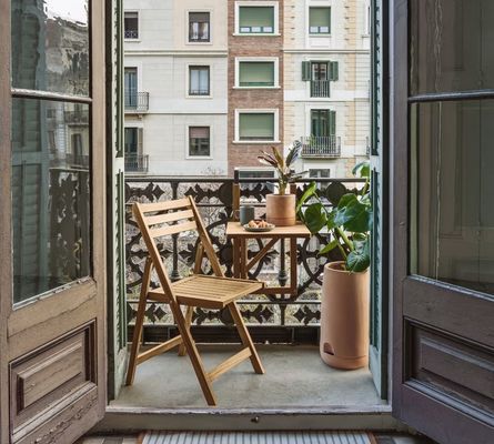 Silla de madera plegable resistente para hotel y restaurante de diseño nórdico