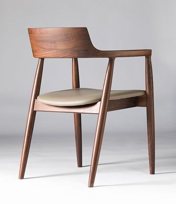 Comedor y sala de estar de color nuez contemporáneo Silla de comedor de reposabrazos de madera con asiento de piel de tela