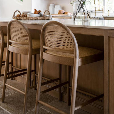 Muebles de comedor modernos silla de bar de cuero PU de madera sólida para muebles de restaurante