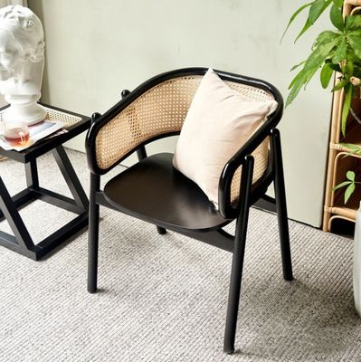 Silla de comedor de rotín de madera contemporánea con material bueno y ecológico