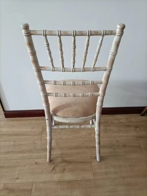 Inicio Muebles Embalaje de correo Blanco Lavado Sillones de chiavari Madera Boda Hotel Banquete Silla apilada con cojín extraíble