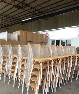 No plegable personalizado diseño americano moderno de madera maciza cruz backstackable evento silla de dinging