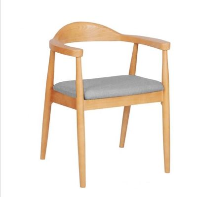 Restaurante Muebles de comedor Silla de reposabrazos de madera moderna con marco de madera maciza y asiento de poliéster