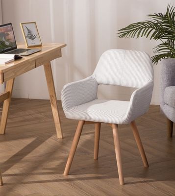 Piernas de madera maciza Muebles de comedor Nórdico Cama de comedor tapizada de colores para los requisitos del cliente