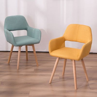 Piernas de madera maciza Muebles de comedor Nórdico Cama de comedor tapizada de colores para los requisitos del cliente