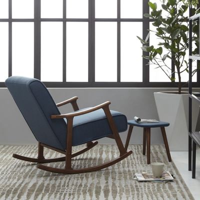 Práctica silla mecedora de madera de tela esponja de alta densidad para sala de estar estilo europeo