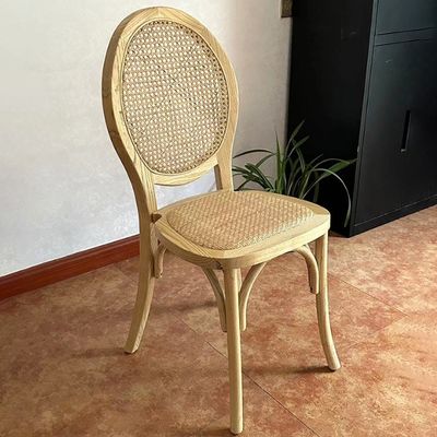 Muebles para el hogar en general Estilo antiguo francés Comedor de madera Ratan natural Boda de madera maciza silla apilada para banquete