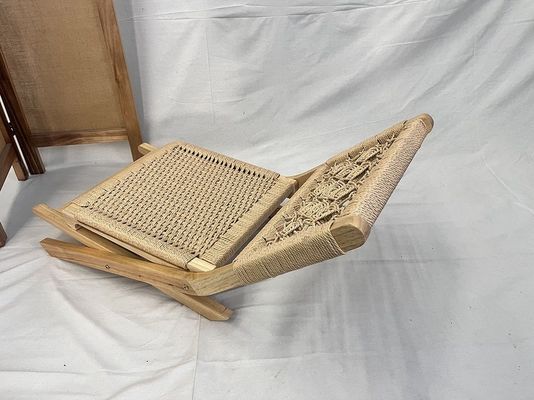 Muebles para bodas y eventos Muebles de hotel silla de comedor plegable de madera maciza con acabado de pintura nitrolacquer / PU