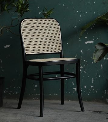 Salón de diseño moderno Madera maciza de ratán de vícara de boda silla de madera para eventos personalizable con soporte de servicio OEM