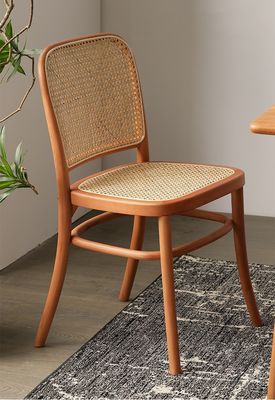 Salón de diseño moderno Madera maciza de ratán de vícara de boda silla de madera para eventos personalizable con soporte de servicio OEM