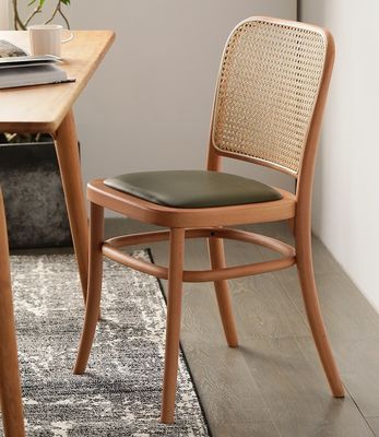Salón de diseño moderno Madera maciza de ratán de vícara de boda silla de madera para eventos personalizable con soporte de servicio OEM