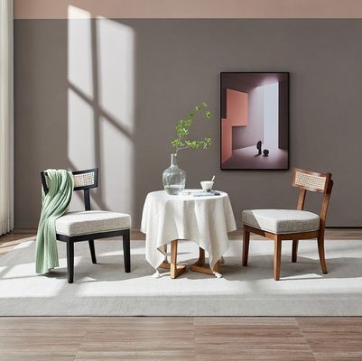Silla de comedor de rotín de estilo nórdico silla de madera sólida tapizada para decoración de salón