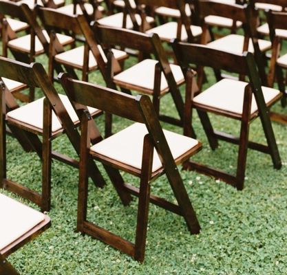 Silla de restaurante para banquete moderna plegable de madera sólida Silla de comedor de madera de boda