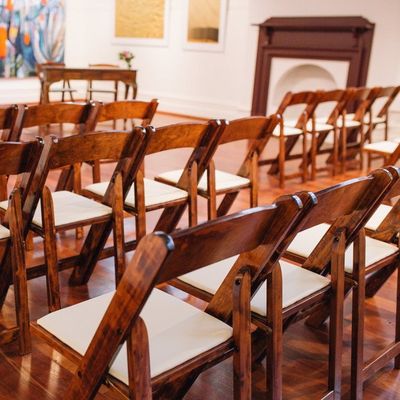 Silla de restaurante para banquete moderna plegable de madera sólida Silla de comedor de madera de boda