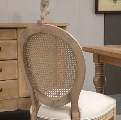 Silla de comedor de estilo francés vintage cubierta de cuero PU con diseño apilable y madera sólida