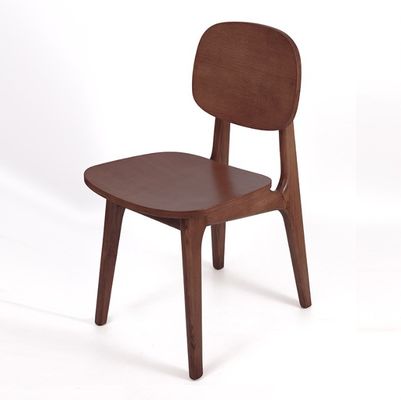 Silla de restaurante nórdica de madera de caucho Exquisitas sillas de madera para el comedor moderno