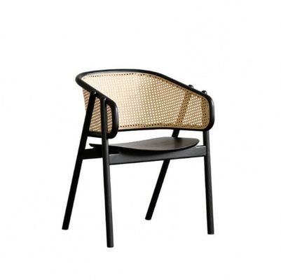 Diseño silla de comedor de madera de rattan silla de brazo de caña de rattan con límite de peso de 100 kg y embalaje de correo