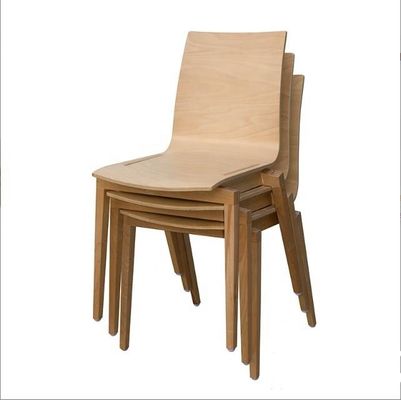 Silla de madera maciza silla apilada para cafetería y restaurante diseño de espalda curva