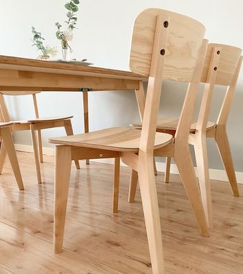 Silla de comedor de madera sólida para restaurante específico para jóvenes