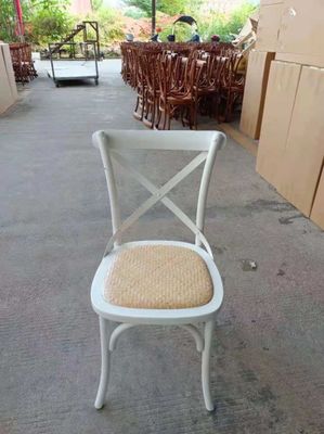 Silla de comedor de rodillo de madera apilada de estilo nórdico con tamaño personalizado W42CM*D44CM*H87CM