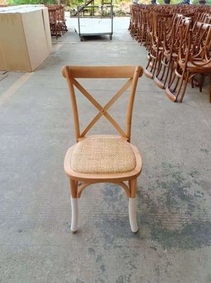 Silla de comedor de rodillo de madera apilada de estilo nórdico con tamaño personalizado W42CM*D44CM*H87CM