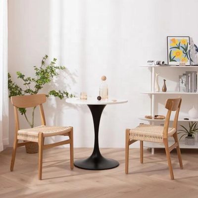 Muebles de comedor y sala de estar clásicos de buen diseño sillas de madera de roble antiguas con asiento de cuerda