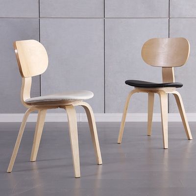 Embalaje de correo silla de comedor de madera de roble con tapicería de PU de moda