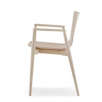 Nordic Light Luxury Silla de madera sólida Silla de comedor tapizada de cuero para hotel Cafetería y sala de estar Envasado de correo