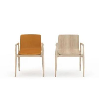 Nordic Light Luxury Silla de madera sólida Silla de comedor tapizada de cuero para hotel Cafetería y sala de estar Envasado de correo