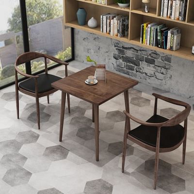 Color personalizado Sala de comedor de madera sólida Mesa de café cuadrada Moderna Luz de lujo Mesa cuadrada pequeña