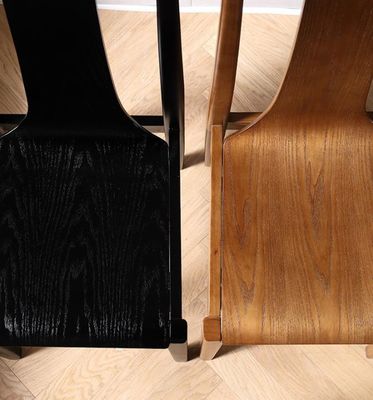 Diseño único sillas de comedor de madera sólida modernas en acabado de roble para restaurantes